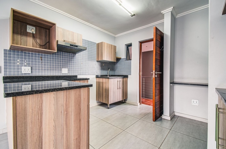 1 Bedroom Property for Sale in Sebenza Gauteng