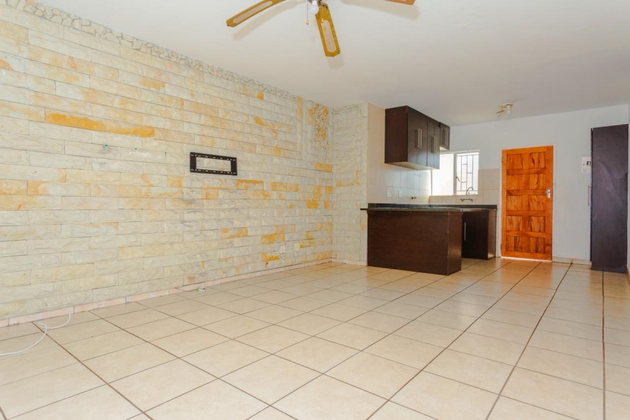 2 Bedroom Property for Sale in Halfway Gardens Gauteng