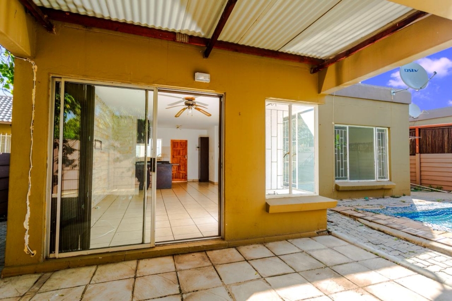 2 Bedroom Property for Sale in Halfway Gardens Gauteng