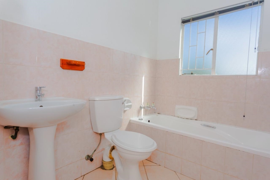 2 Bedroom Property for Sale in Halfway Gardens Gauteng