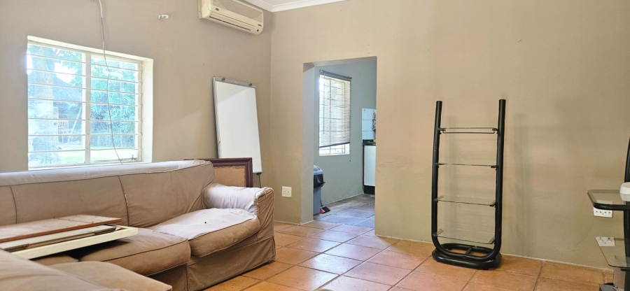 1 Bedroom Property for Sale in Fontainebleau Gauteng