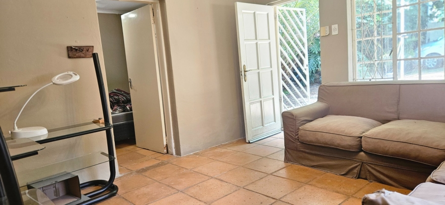 1 Bedroom Property for Sale in Fontainebleau Gauteng