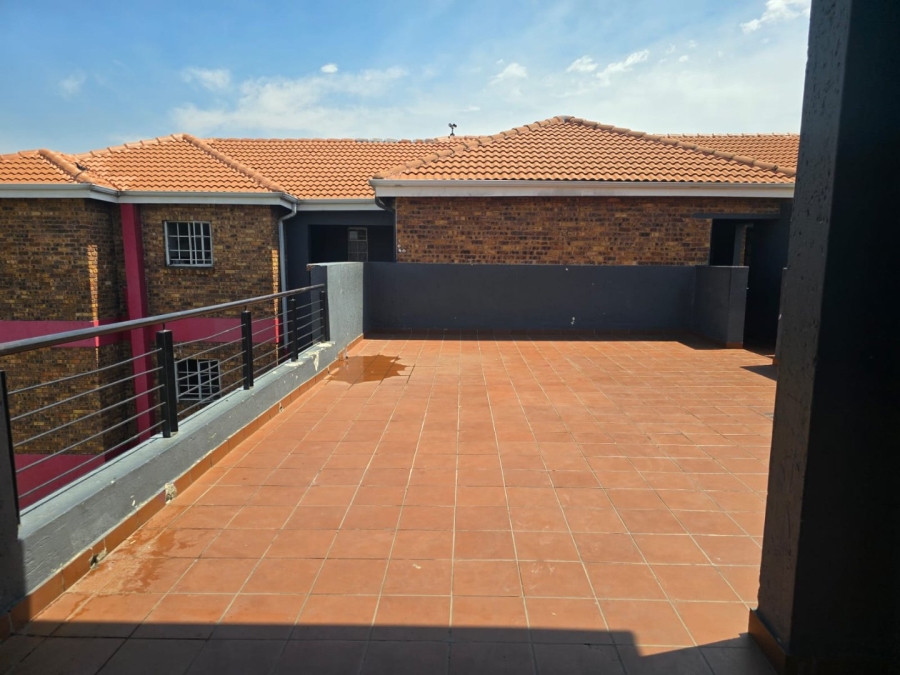 1 Bedroom Property for Sale in Ravenswood Gauteng