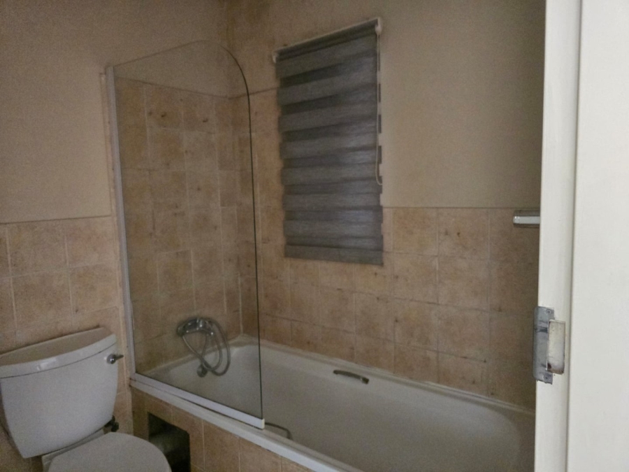 1 Bedroom Property for Sale in Ravenswood Gauteng