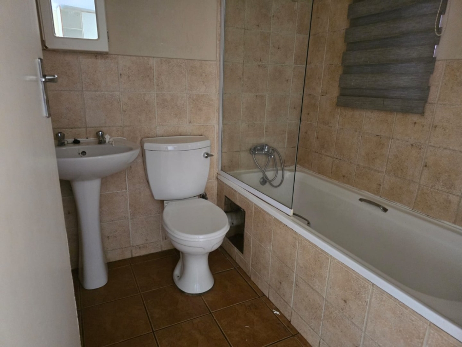 1 Bedroom Property for Sale in Ravenswood Gauteng