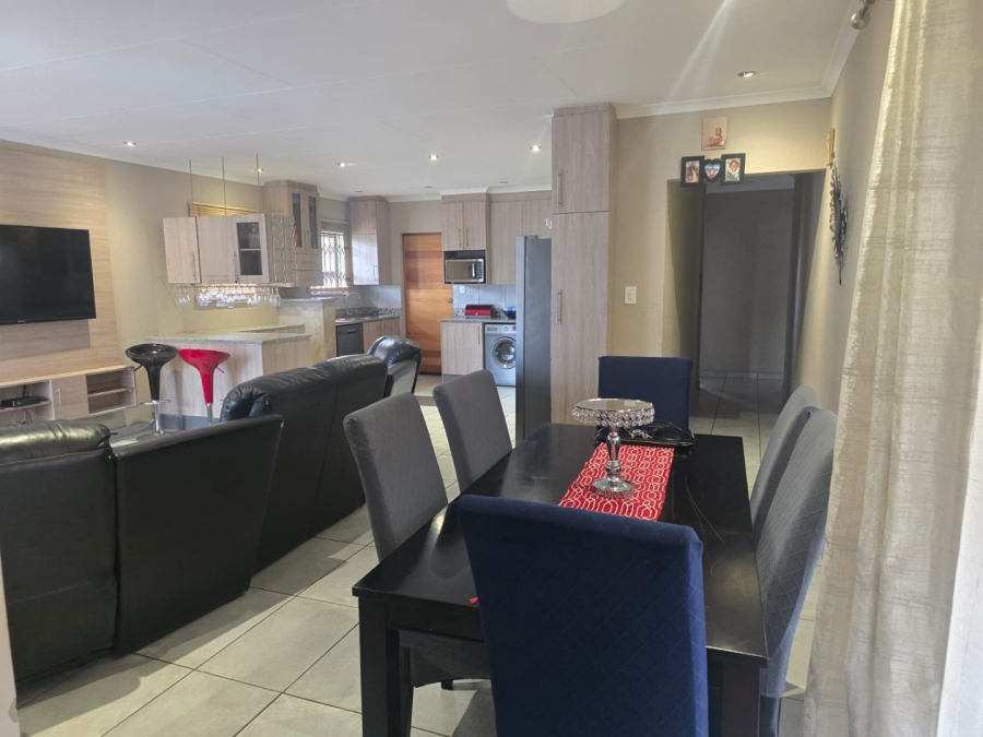 3 Bedroom Property for Sale in Comet Gauteng