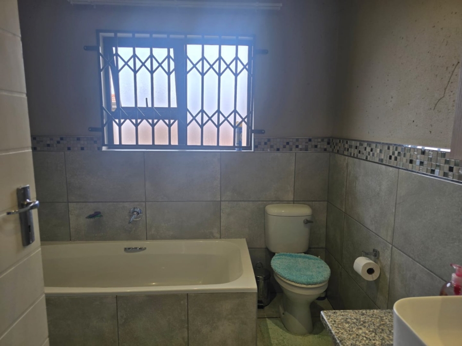 3 Bedroom Property for Sale in Comet Gauteng