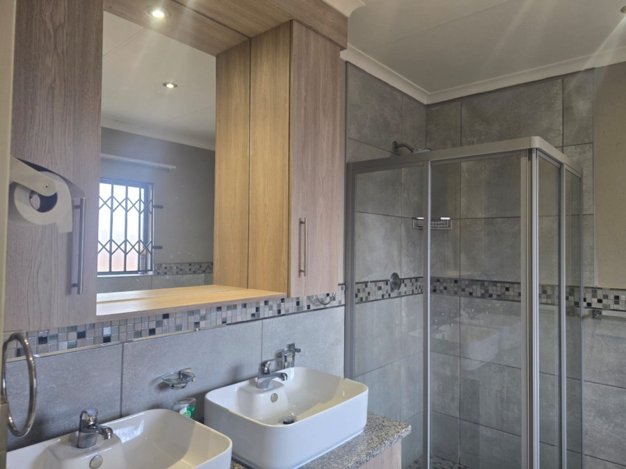 3 Bedroom Property for Sale in Comet Gauteng