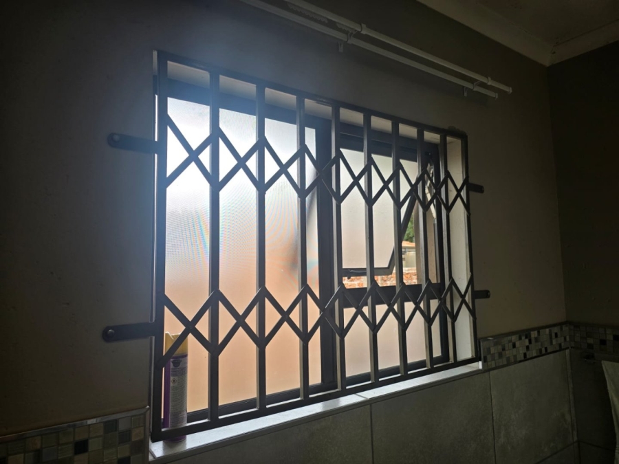 3 Bedroom Property for Sale in Comet Gauteng