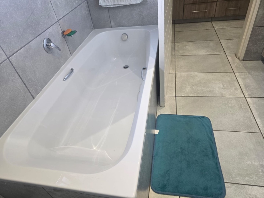 3 Bedroom Property for Sale in Comet Gauteng