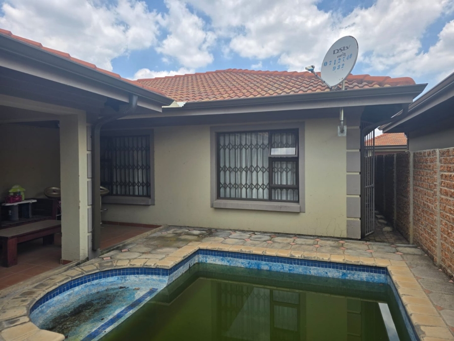 3 Bedroom Property for Sale in Comet Gauteng