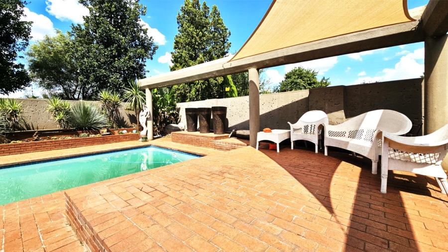 3 Bedroom Property for Sale in Risiville Gauteng