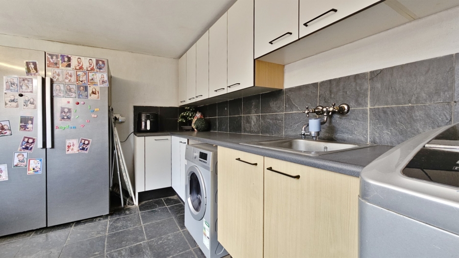 3 Bedroom Property for Sale in Risiville Gauteng