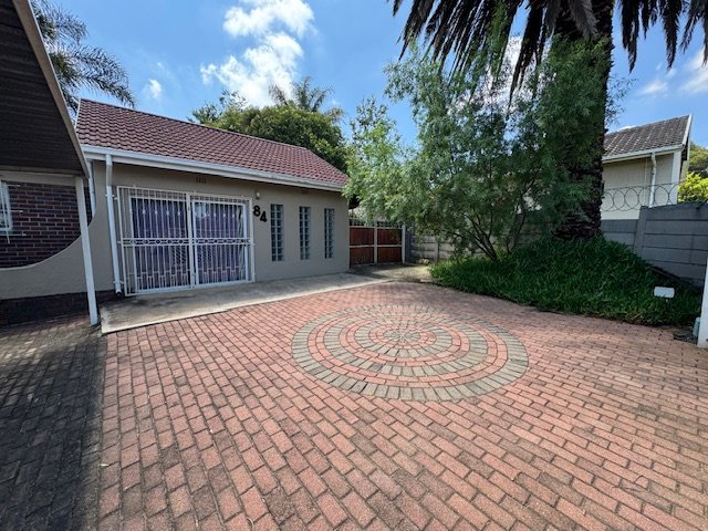 4 Bedroom Property for Sale in Glen Marais Gauteng