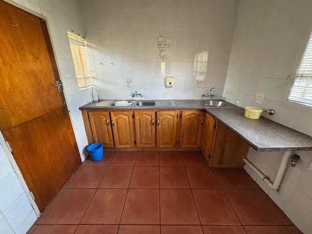 4 Bedroom Property for Sale in Glen Marais Gauteng