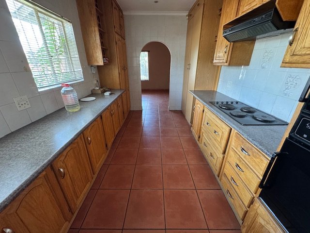 4 Bedroom Property for Sale in Glen Marais Gauteng