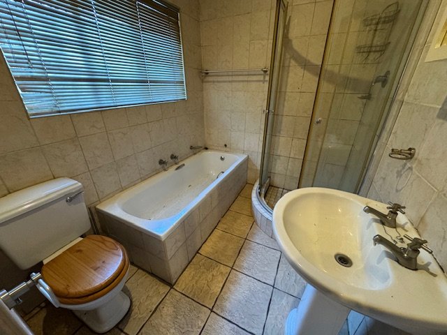 4 Bedroom Property for Sale in Glen Marais Gauteng