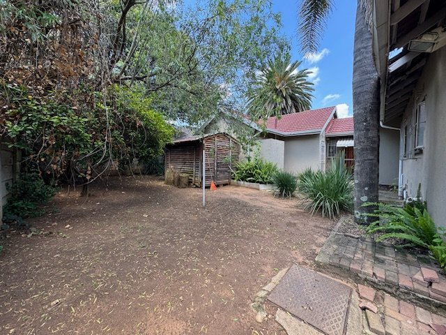 4 Bedroom Property for Sale in Glen Marais Gauteng