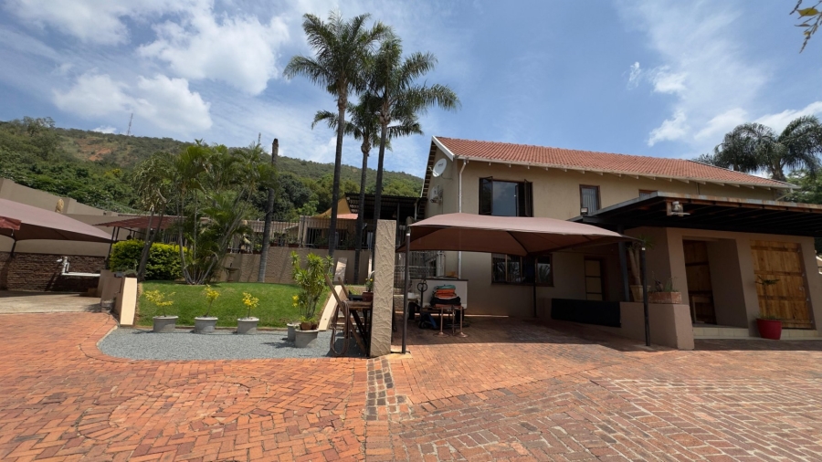 8 Bedroom Property for Sale in Pretoria North Gauteng