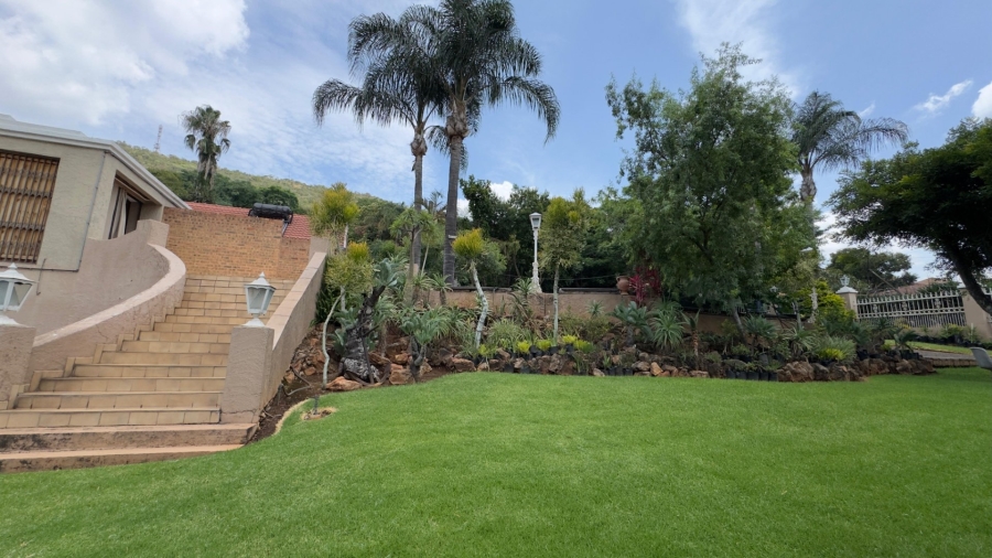 8 Bedroom Property for Sale in Pretoria North Gauteng