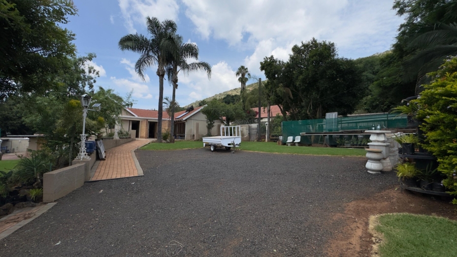 8 Bedroom Property for Sale in Pretoria North Gauteng