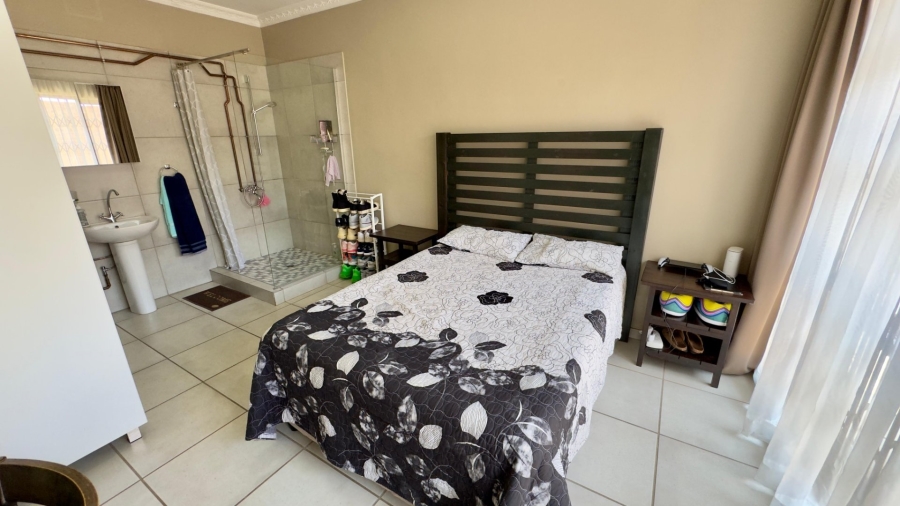 8 Bedroom Property for Sale in Pretoria North Gauteng