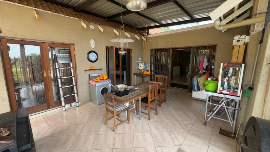 8 Bedroom Property for Sale in Pretoria North Gauteng