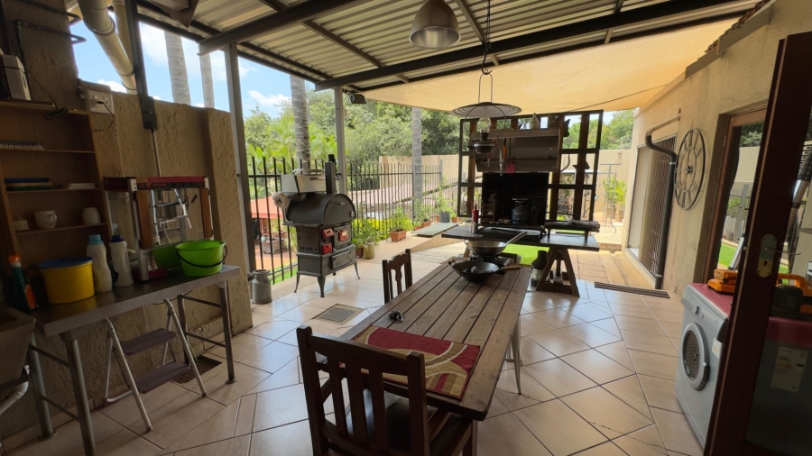 8 Bedroom Property for Sale in Pretoria North Gauteng