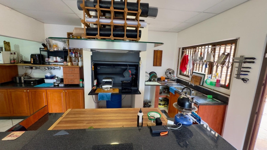 8 Bedroom Property for Sale in Pretoria North Gauteng