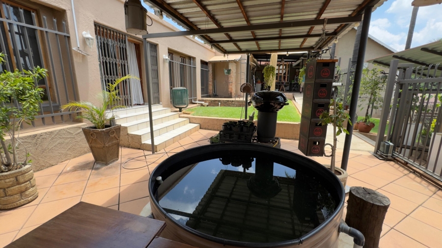 8 Bedroom Property for Sale in Pretoria North Gauteng