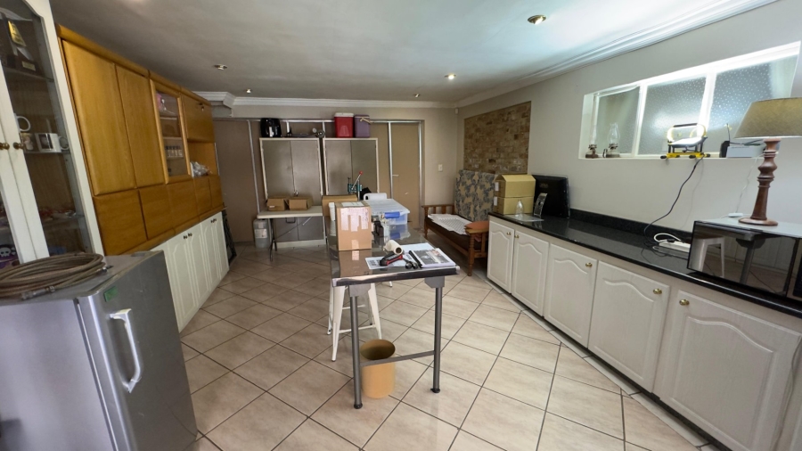 8 Bedroom Property for Sale in Pretoria North Gauteng