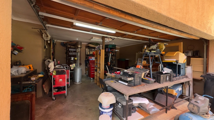 8 Bedroom Property for Sale in Pretoria North Gauteng