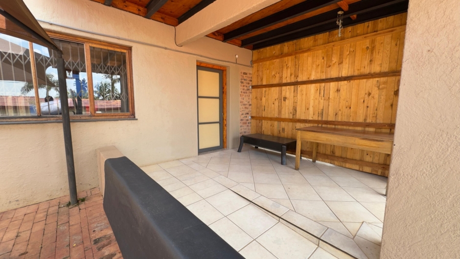 8 Bedroom Property for Sale in Pretoria North Gauteng