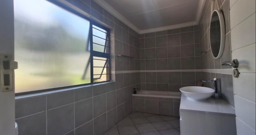 4 Bedroom Property for Sale in Kloofendal Gauteng
