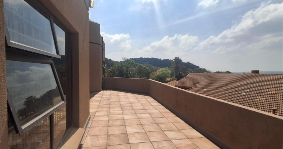 4 Bedroom Property for Sale in Kloofendal Gauteng