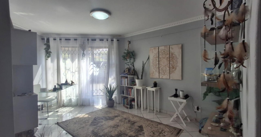 4 Bedroom Property for Sale in Kloofendal Gauteng