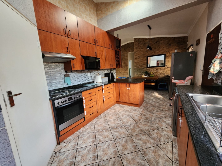 3 Bedroom Property for Sale in Annlin Gauteng