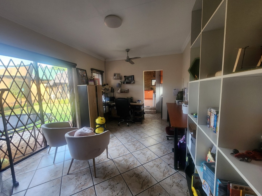 3 Bedroom Property for Sale in Annlin Gauteng