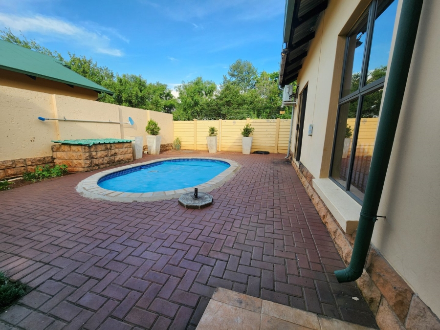 3 Bedroom Property for Sale in Annlin Gauteng