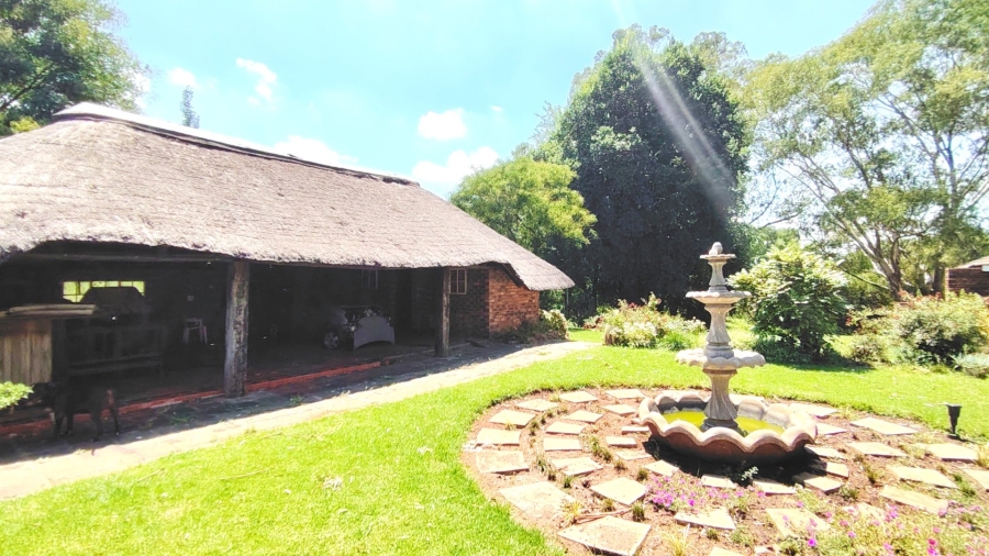 6 Bedroom Property for Sale in Kookrus Gauteng