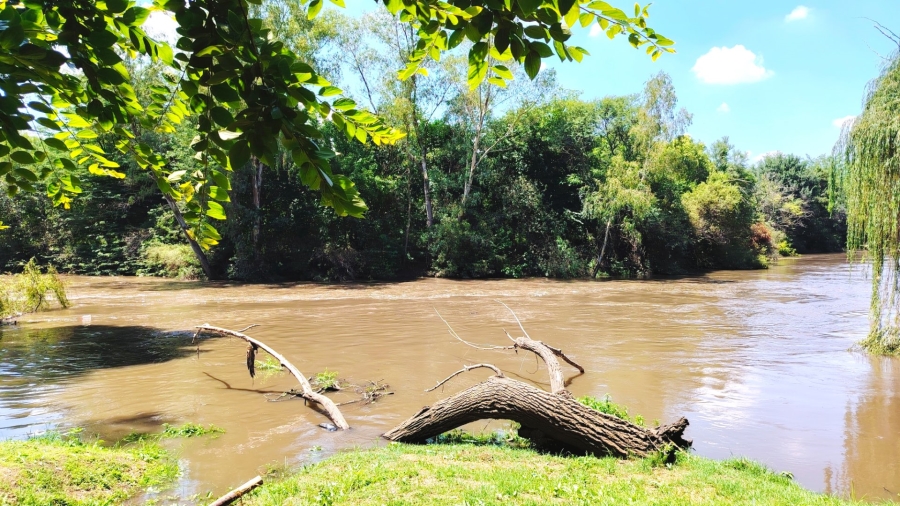 6 Bedroom Property for Sale in Kookrus Gauteng