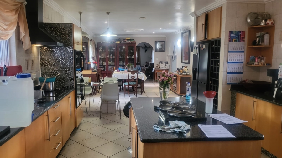 5 Bedroom Property for Sale in Bedfordview Gauteng