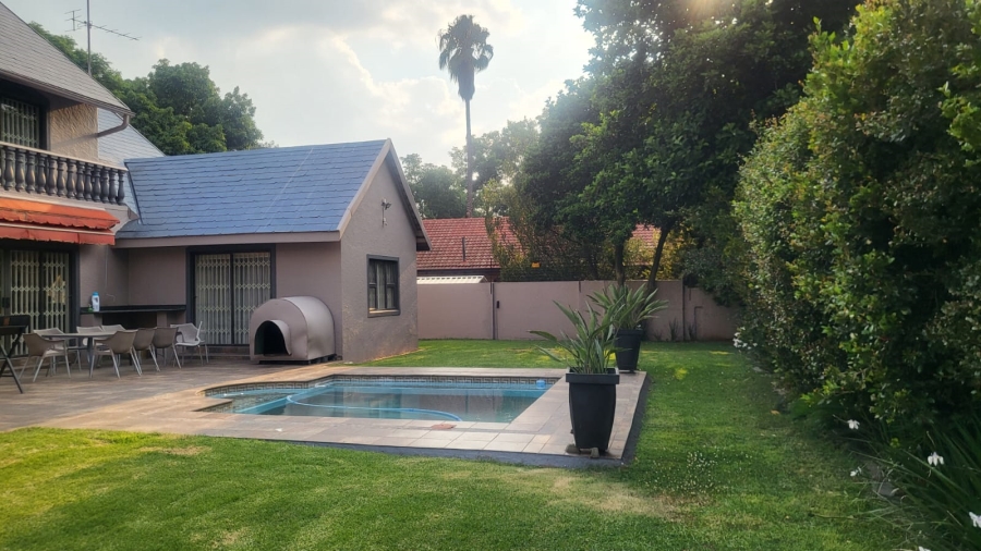 5 Bedroom Property for Sale in Bedfordview Gauteng