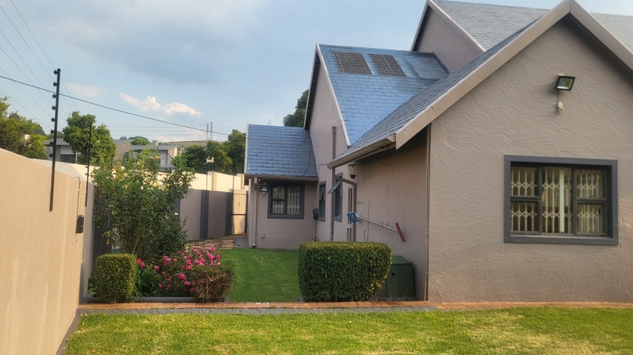 5 Bedroom Property for Sale in Bedfordview Gauteng