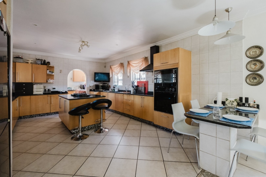 5 Bedroom Property for Sale in Bedfordview Gauteng