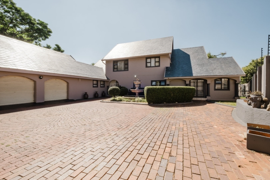 5 Bedroom Property for Sale in Bedfordview Gauteng
