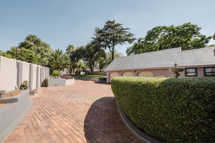 5 Bedroom Property for Sale in Bedfordview Gauteng