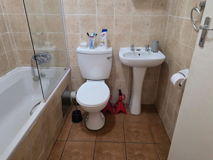  Bedroom Property for Sale in Ravenswood Gauteng