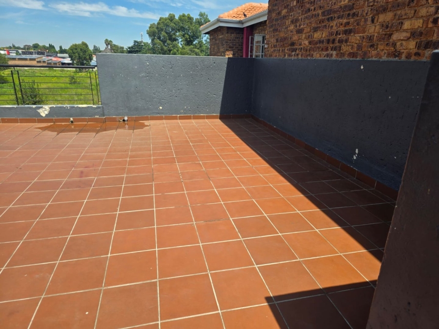  Bedroom Property for Sale in Ravenswood Gauteng