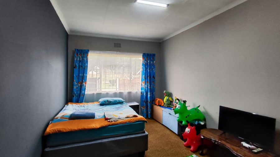 3 Bedroom Property for Sale in Barvallen Gauteng